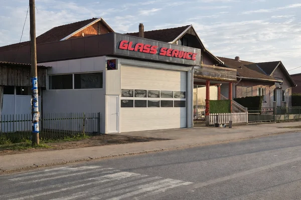Glass Service Bošnjace - Naš servis za auto stakla u Leskovcu